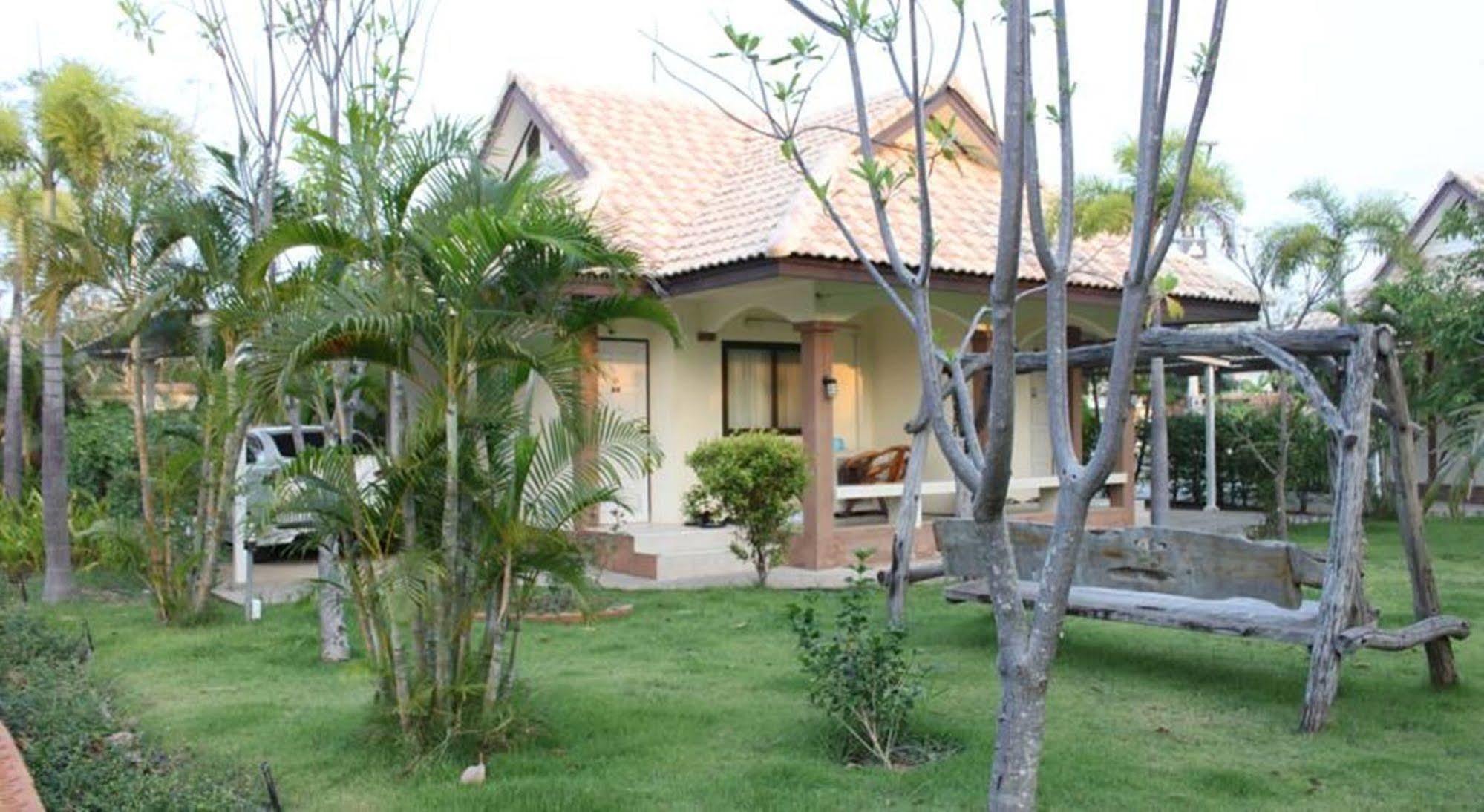 Saraburi Garden Resort Exterior foto