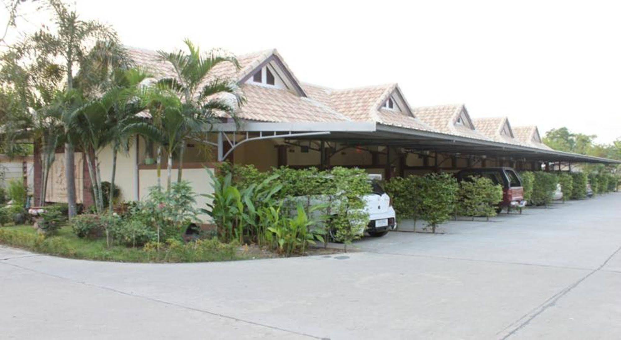 Saraburi Garden Resort Exterior foto