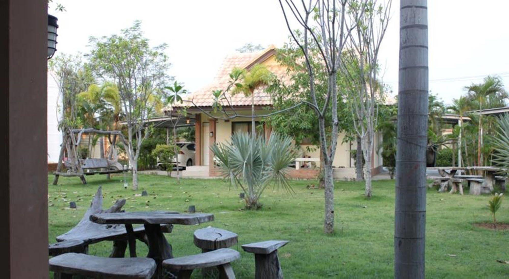 Saraburi Garden Resort Exterior foto