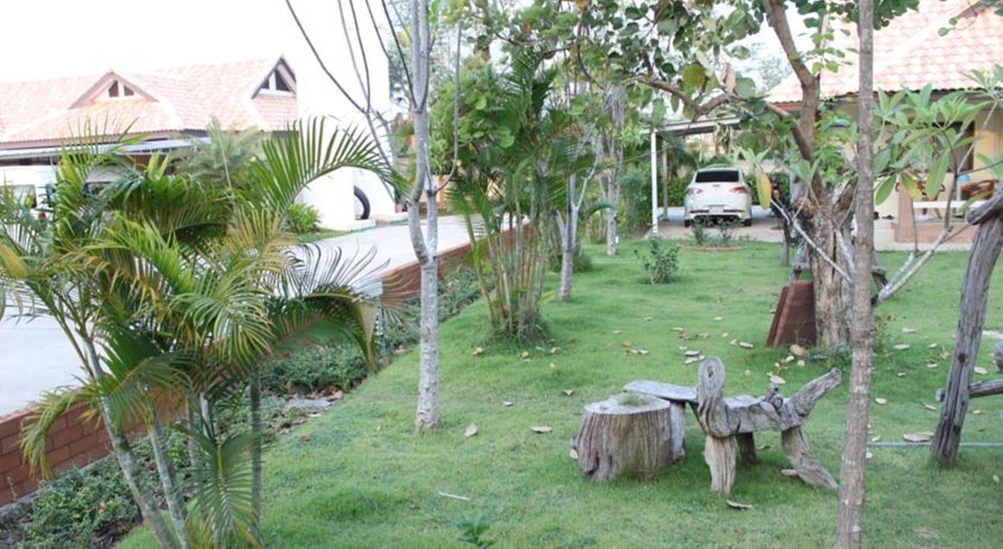Saraburi Garden Resort Exterior foto